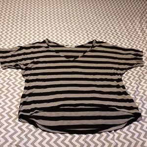 Maurices L Boyfriend  V- neck top